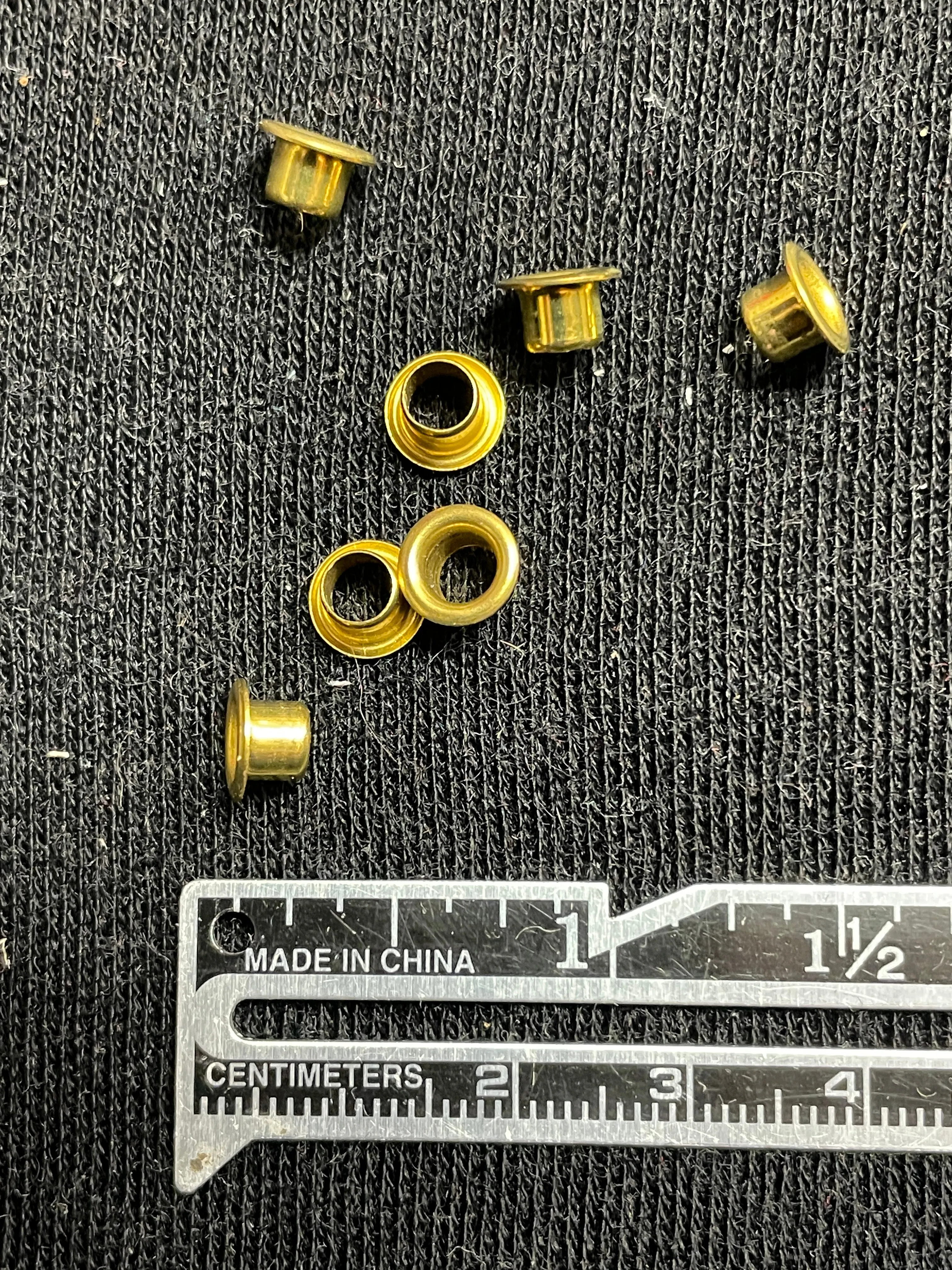 Eyelets Brass Box of 500 - Medium